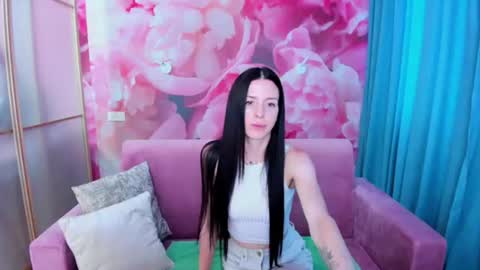 Snapshot of noirdiva chatting on June 30, 5:52 am NoirDiva online show from June 30, 5:52 am