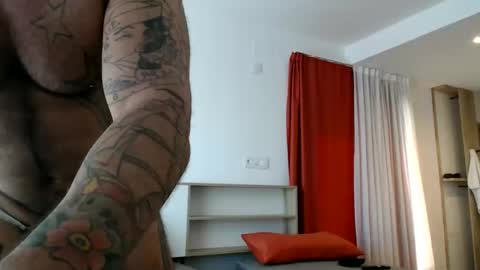 Snapshot of noisyx1976 chatting on May 10, 4:34 pm Im here enjoy online show from May 10, 4:34 pm