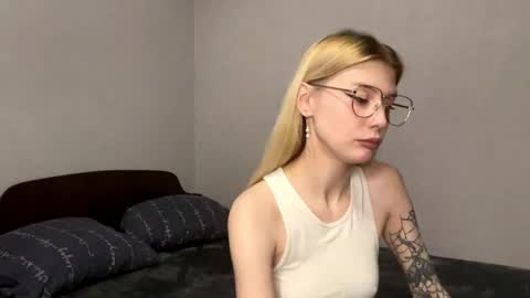 Snapshot of nolabussing chatting on May 13, 1:30 pm Sofia online show from May 13, 1:30 pm