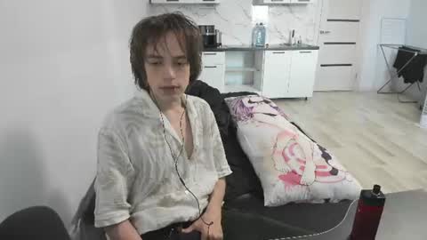 Snapshot of nolan_sagee chatting on June 15, 10:06 am nolan_sagee online show from June 15, 10:06 am