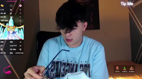 Snapshot of nolan_twink chatting on December 1, 5:35 pm Nolan online show from December 1, 5:35 pm