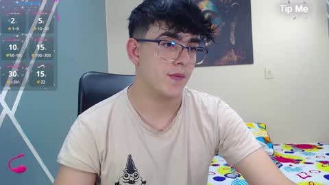 Snapshot of nolan_twink chatting on December 3, 9:23 pm Nolan online show from December 3, 9:23 pm