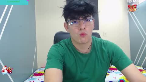 Snapshot of nolan_twink chatting on December 11, 6:09 pm Nolan online show from December 11, 6:09 pm