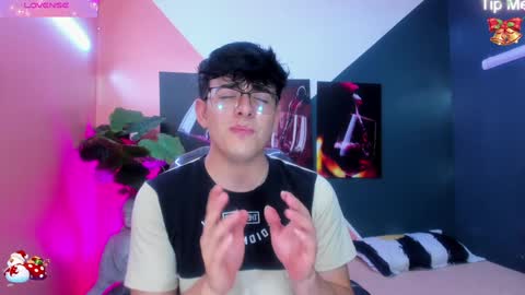 Snapshot of nolan_twink chatting on December 13, 10:51 am Nolan online show from December 13, 10:51 am
