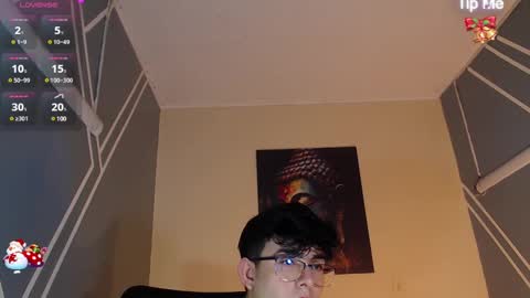 Snapshot of nolan_twink chatting on December 17, 9:38 pm Nolan online show from December 17, 9:38 pm