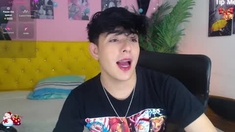 Snapshot of nolan_twink chatting on December 18, 6:03 pm Nolan online show from December 18, 6:03 pm