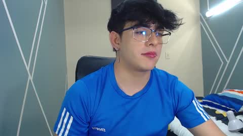 Snapshot of nolan_twink chatting on January 17, 5:51 pm Nolan online show from January 17, 5:51 pm