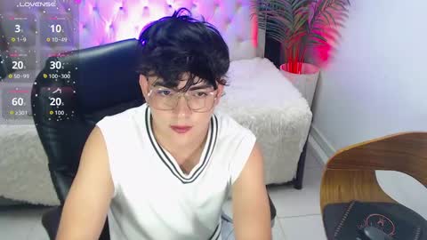 Snapshot of nolan_twink chatting on September 10, 6:08 pm Nolan online show from September 10, 6:08 pm