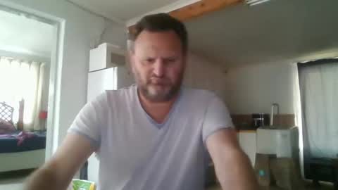 Snapshot of nollie244 chatting on September 14, 6:01 am Nollie online show from September 14, 6:01 am