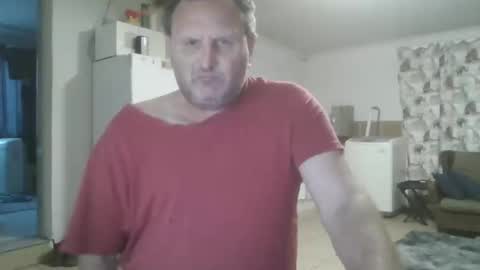 Snapshot of nollie244 chatting on April 9, 3:50 pm Nollie online show from April 9, 3:50 pm