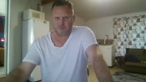 Snapshot of nollie244 chatting on May 13, 5:16 am Nollie online show from May 13, 5:16 am