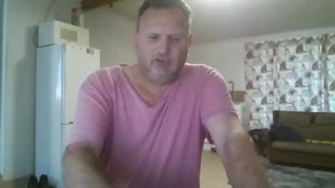 Snapshot of nollie244 chatting on May 15, 5:25 am Nollie online show from May 15, 5:25 am