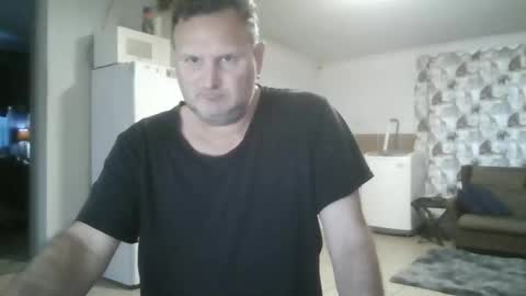 Snapshot of nollie244 chatting on May 25, 5:02 am Nollie online show from May 25, 5:02 am