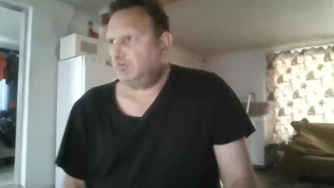 Snapshot of nollie244 chatting on May 31, 6:21 am Nollie online show from May 31, 6:21 am