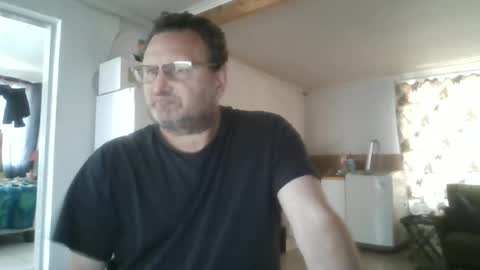 Snapshot of nollie244 chatting on July 7, 10:19 am Nollie online show from July 7, 10:19 am