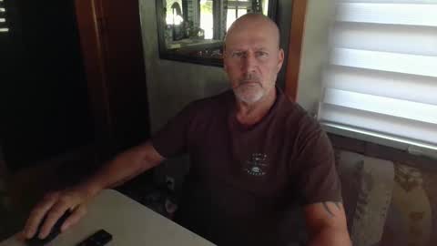 Snapshot of nomadfreedom chatting on January 18, 2:54 pm nomadfreedom online show from January 18, 2:54 pm