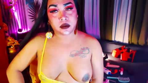 I AM YOUR MISTRESS YASSY DON T BE RUDE no ONE LOVE ME i KICK U online show from March 22, 1:31 am