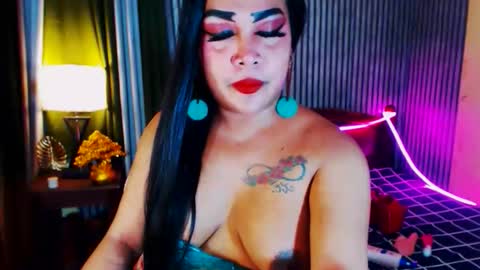 Snapshot of nomercy_mistress_sph chatting on May 20, 12:11 pm I AM YOUR MISTRESS YASSY DON T BE RUDE no ONE LOVE ME i KICK U online show from May 20, 12:11 pm