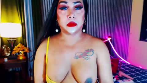 Snapshot of nomercy_mistress_sph chatting on May 30, 9:28 am I AM YOUR MISTRESS YASSY DON T BE RUDE no ONE LOVE ME i KICK U online show from May 30, 9:28 am