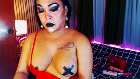 Snapshot of nomercy_mistress_sph chatting on June 14, 9:44 am I AM YOUR MISTRESS YASSY DON T BE RUDE no ONE LOVE ME i KICK U online show from June 14, 9:44 am