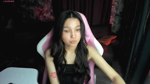 nomi online show from March 11, 7:42 pm