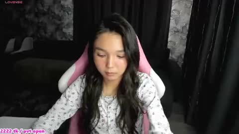 Snapshot of nomibean chatting on June 20, 7:55 am nomi online show from June 20, 7:55 am