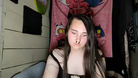 nonbinarybeauty20 online show from June 18, 9:14 am