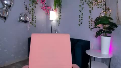 nonna_noffer online show from April 24, 11:23 am