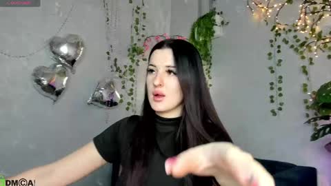 nonna_noffer online show from May 3, 10:32 am