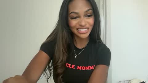 Snapshot of noodsovernudes chatting on February 22, 8:18 pm NoodsOverNudes online show from February 22, 8:18 pm