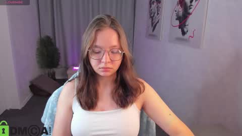 Snapshot of noora_moore chatting on November 20, 1:06 am NOORA online show from November 20, 1:06 am