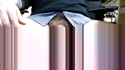 Snapshot of nopantbsx chatting on February 14, 10:49 am The Best Ever  online show from February 14, 10:49 am