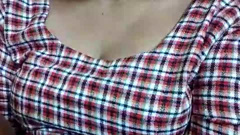 Snapshot of nora_roy246 chatting on January 18, 2:59 am nora_roy246 online show from January 18, 2:59 am