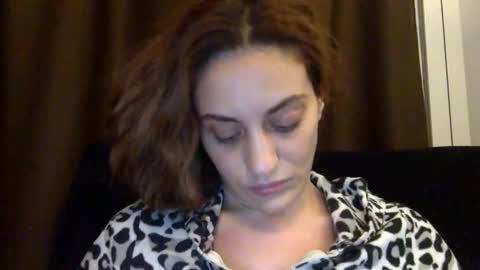 Snapshot of norablues chatting on December 5, 5:04 am norablues online show from December 5, 5:04 am