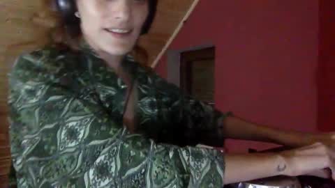 Snapshot of norablues chatting on September 23, 6:00 pm norablues online show from September 23, 6:00 pm