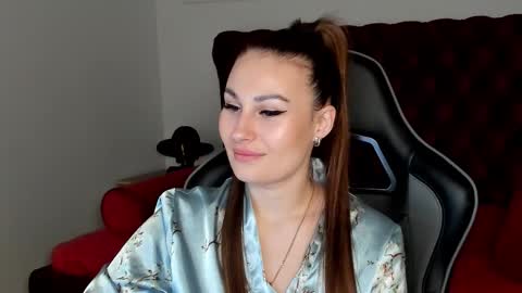 Snapshot of norafoxes chatting on November 29, 5:21 am NoraFoxes online show from November 29, 5:21 am