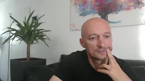 nordicrunner76 online show from May 25, 12:55 pm