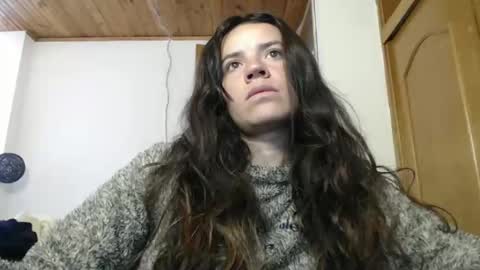 Snapshot of noreen_ chatting on November 9, 4:27 pm noreen_ online show from November 9, 4:27 pm