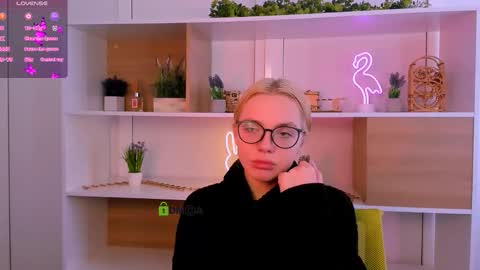 Snapshot of nori_mrr chatting on November 14, 8:02 am nori_mrr online show from November 14, 8:02 am