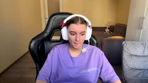 Elena online show from April 28, 6:07 am