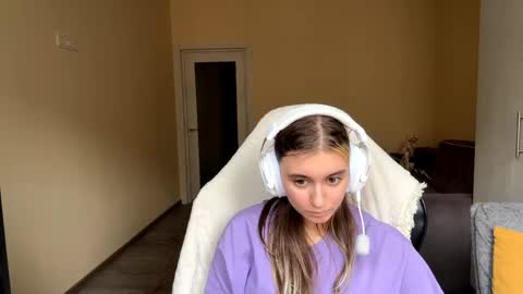 Elena online show from May 1, 7:13 am