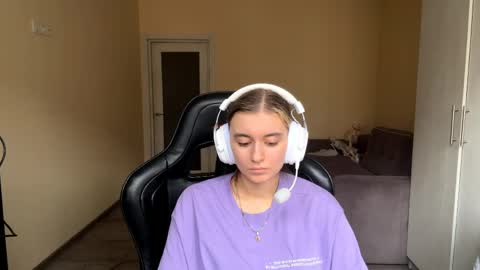 Elena online show from May 4, 11:17 am