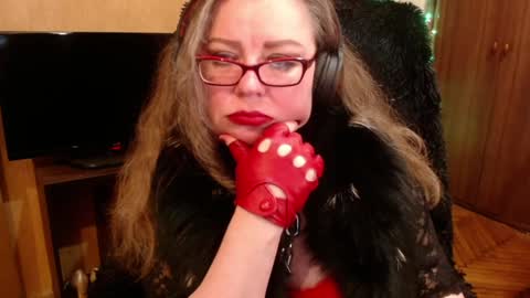 Snapshot of norma_gin chatting on December 24, 8:05 pm miss Tress online show from December 24, 8:05 pm