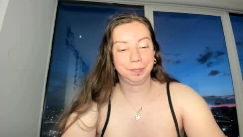 Emily snow online show from June 19, 1:10 am