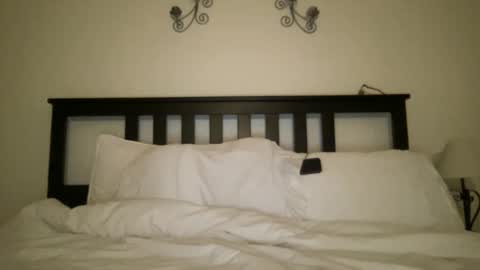 noscandal online show from March 4, 6:08 am