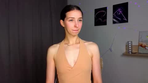 Hello My name is Helene NTMU  Finger up if u like what u see online show from September 15, 2:28 pm