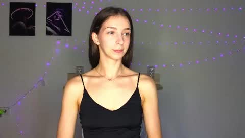 Hello My name is Helene NTMU  Finger up if u like what u see online show from July 14, 2:23 pm