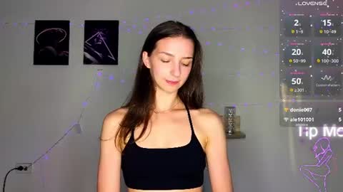 Hello My name is Helene NTMU  Finger up if u like what u see online show from July 24, 2:26 pm