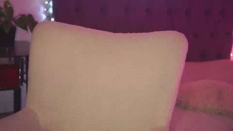 Tina online show from December 8, 5:11 pm