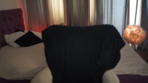 Tina online show from May 8, 1:38 pm